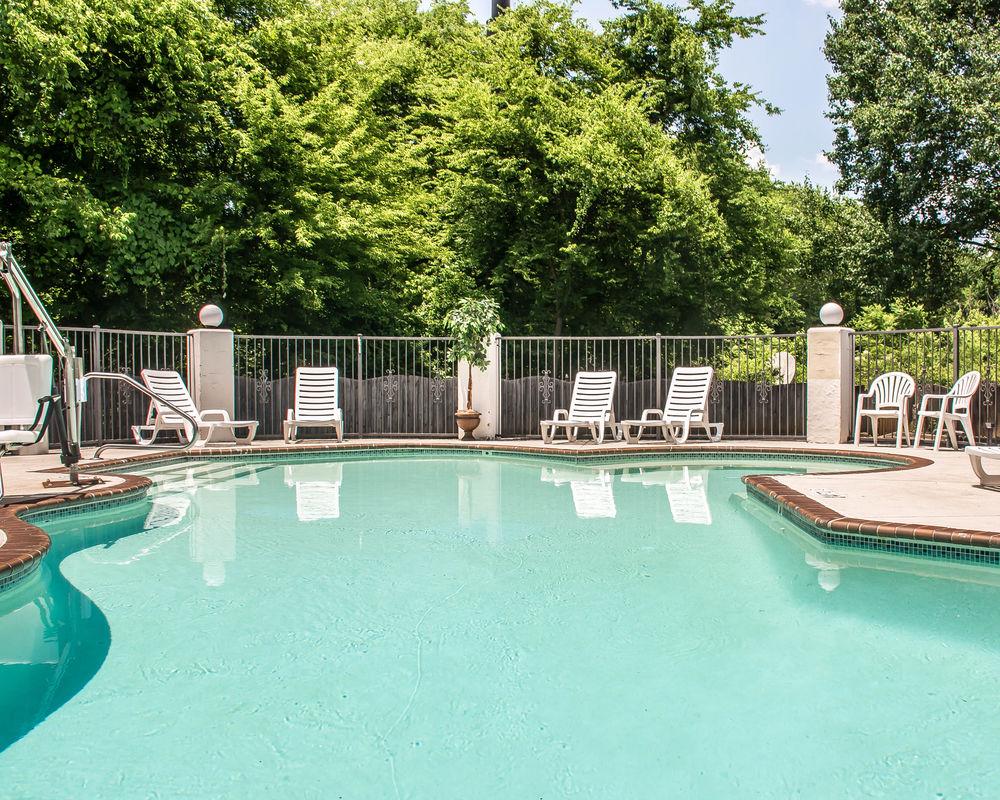 Quality Inn Athens Pet Policy