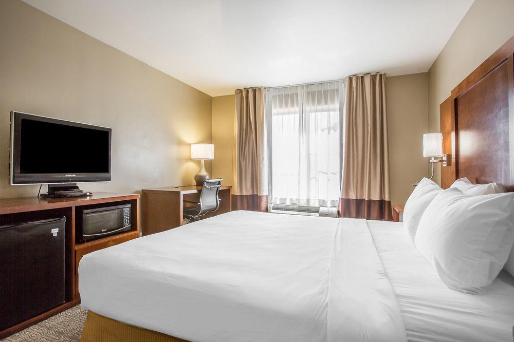 Quality Inn Pet Policy