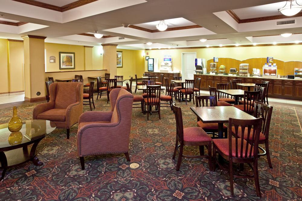 Pet Friendly Hotels In Vandalia Il Bring Fido - 