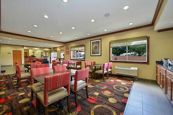 Comfort Inn Suites Pet Policy