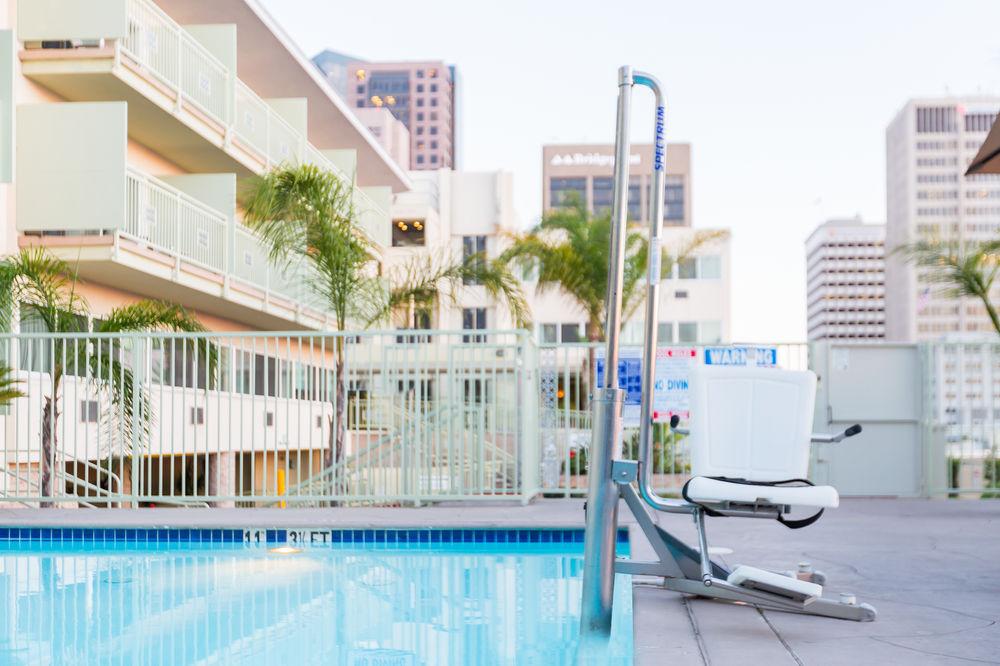 Holiday Inn Express San Diego Downtown Pet Policy