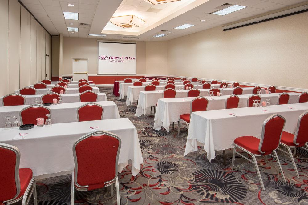 Crowne Plaza Sacramento Northeast Pet Policy