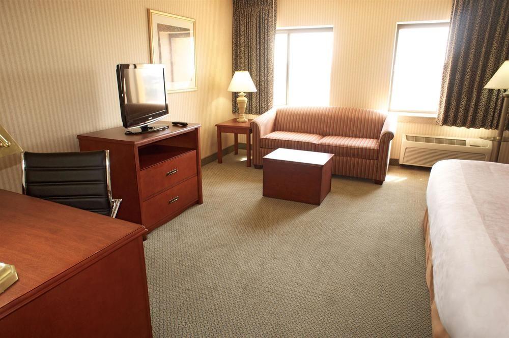 La Quinta Inn Detroit Southgate Pet Policy