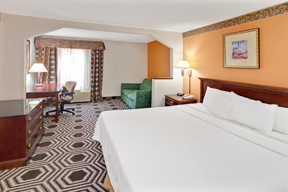 Days Inn Harvey Pet Policy