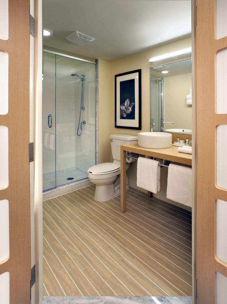 Novotel Montreal Aeroport Pet Policy