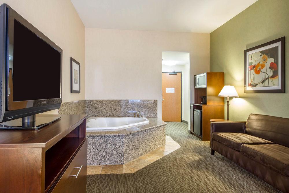 Comfort Suites Turlock Pet Policy