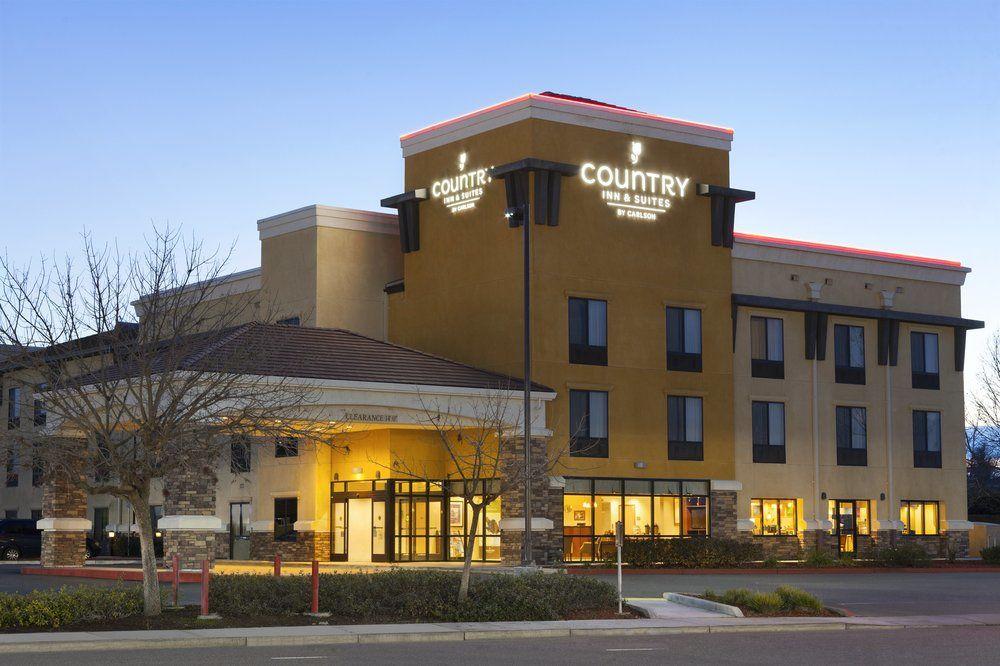 Country Inn Suites By Carlson Dixon Ca Uc Davis Area Pet Policy