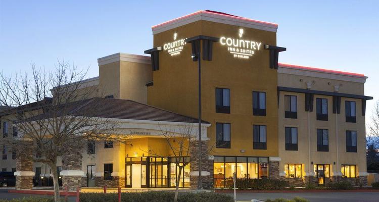 Country Inn Suites By Carlson Dixon Ca Uc Davis Area Pet Policy