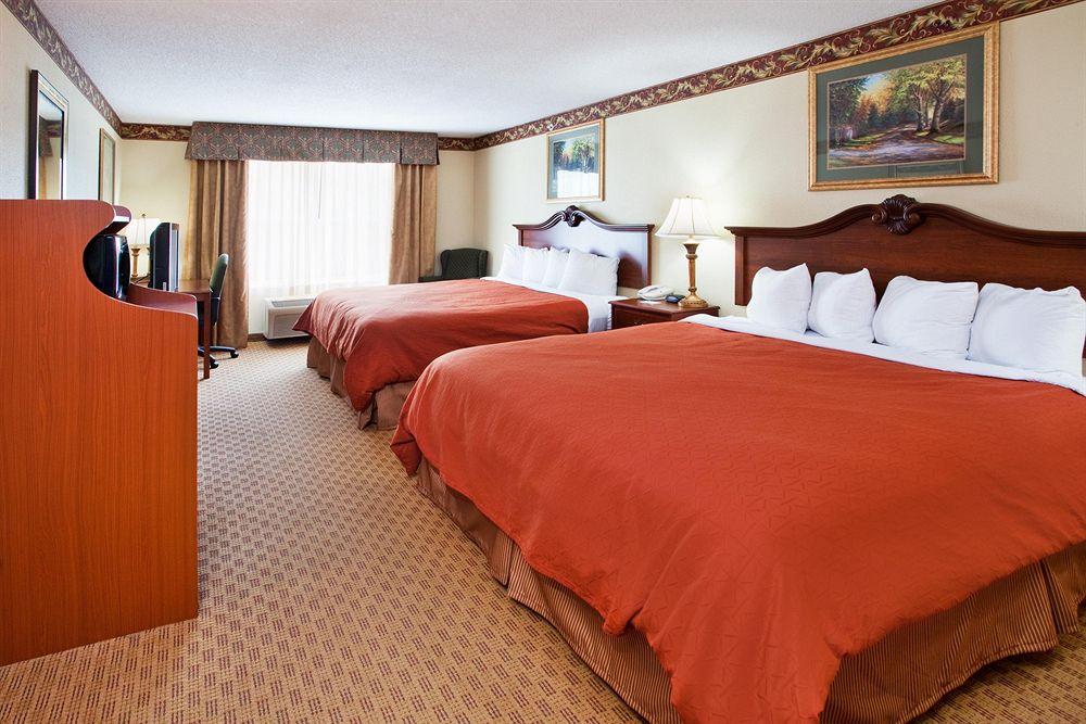 Country Inn Suites Camp Springs Pet Policy