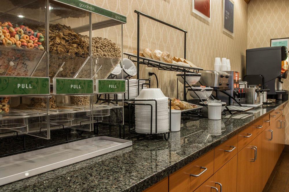 Comfort Inn Suites Fenton Pet Policy