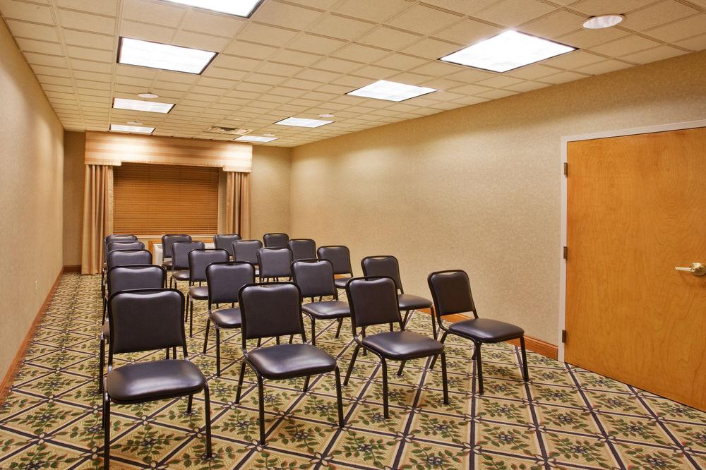 Holiday Inn Express Marietta Atlanta Northwest Pet Policy