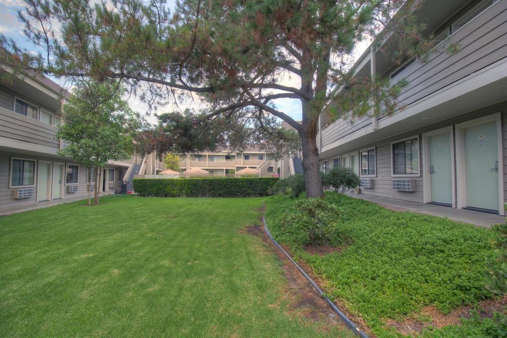 Good Nite Inn Calabasas Pet Policy