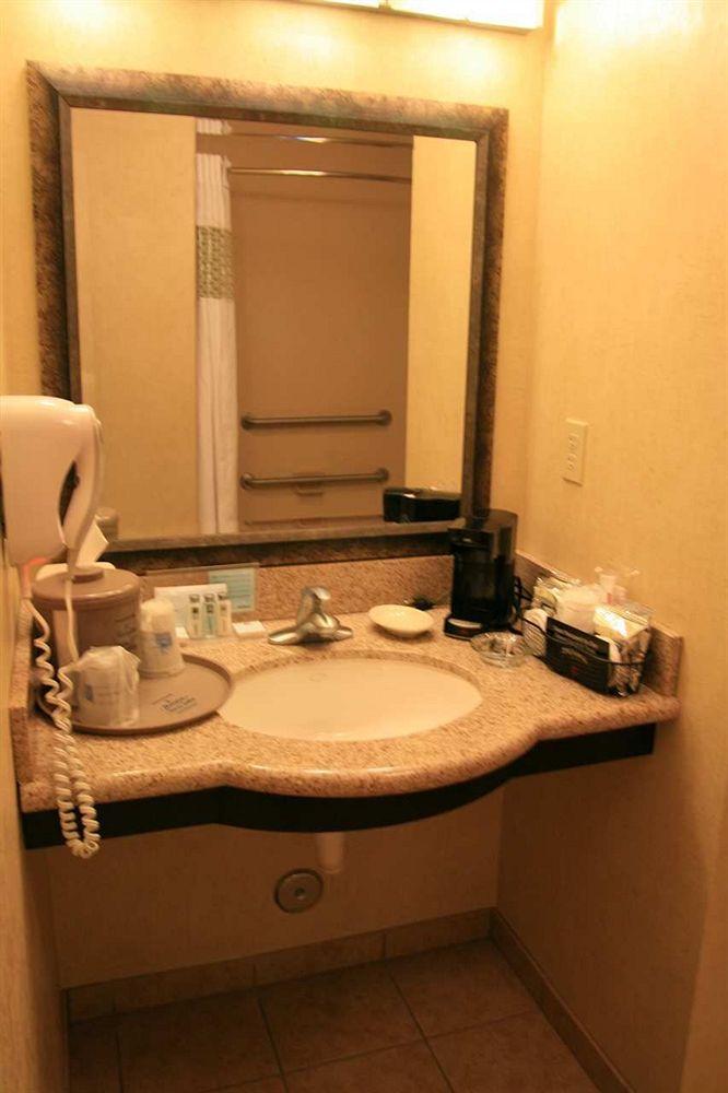 hampton inn barstow pet policy