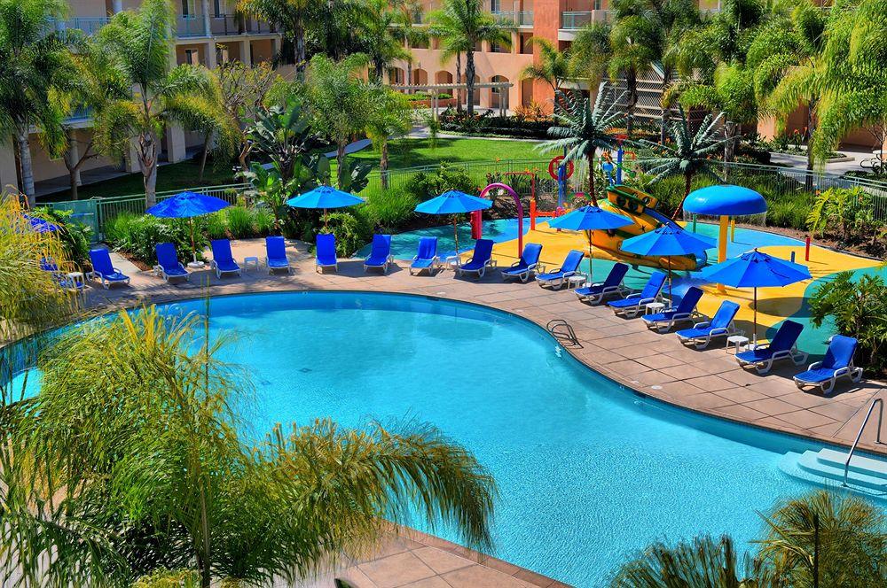 Grand Pacific Palisades Resort and Hotel Pet Policy