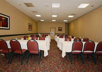 Comfort Inn Suites Omaha Pet Policy