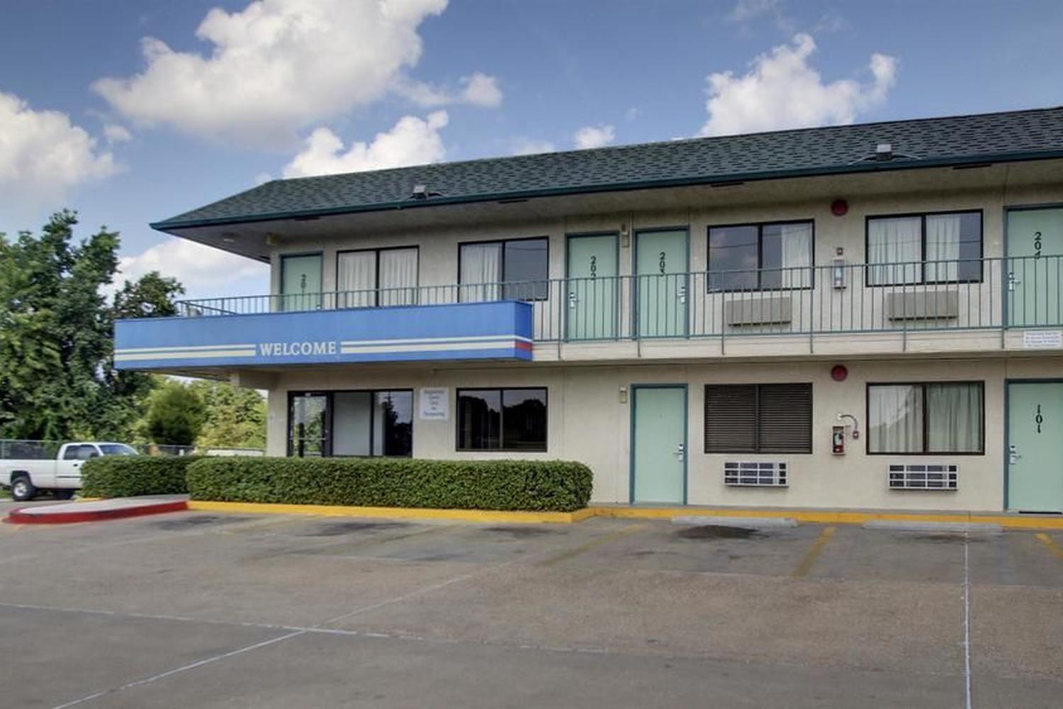 Motel 6 Monroe Pet Policy