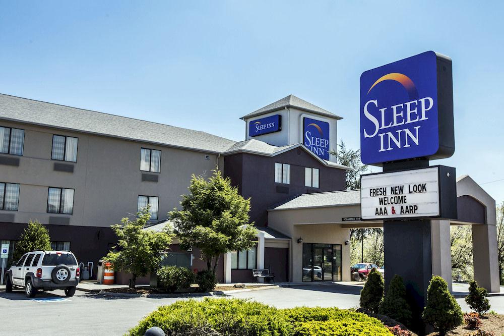 Sleep Inn Sevierville Pet Policy