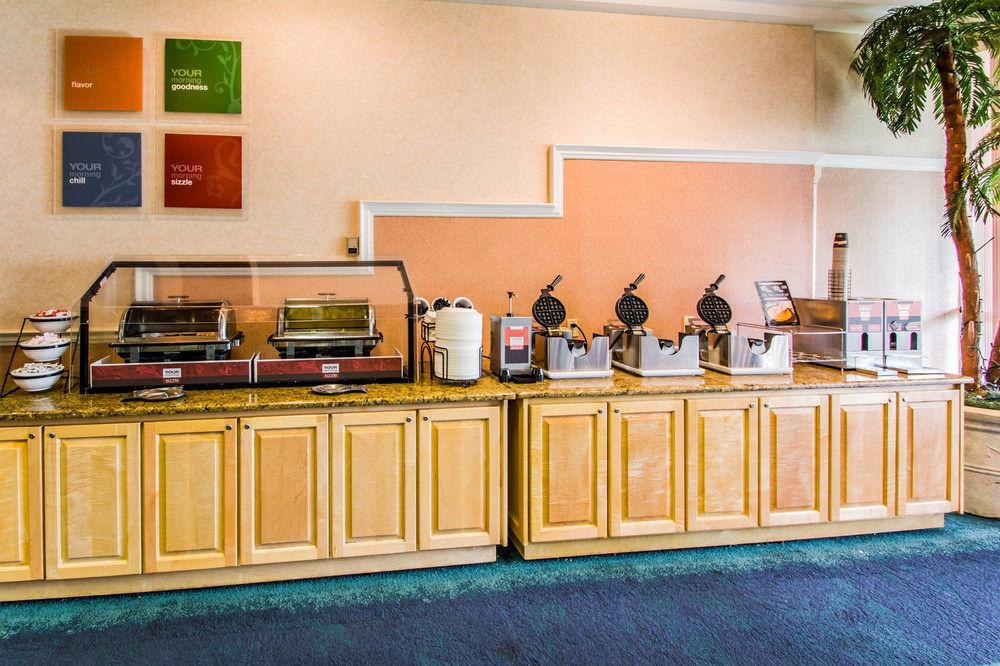 Quality Inn Suites Port Canaveral Area Pet Policy