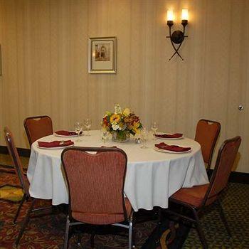 Hilton Garden Inn Riverhead Pet Policy