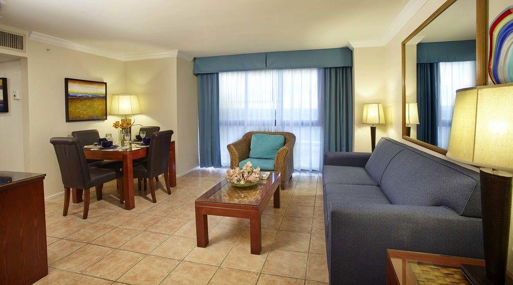 Divi Aruba Phoenix Beach Resort Pet Policy