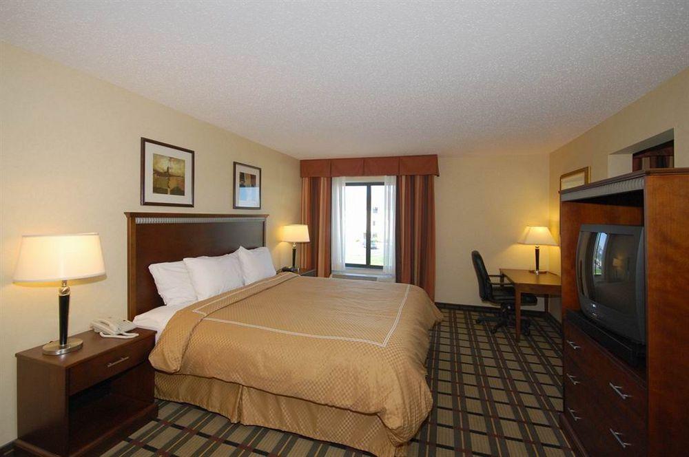 Comfort Suites South Haven Pet Policy