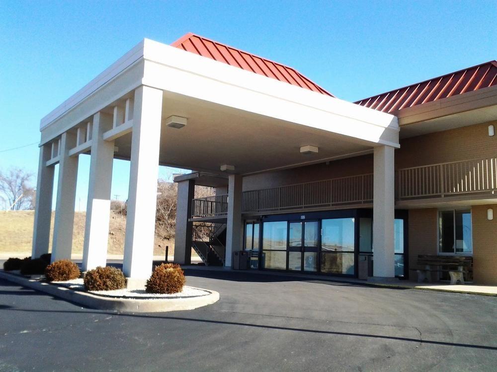 Americas Best Value Inn Collinsville Pet Policy