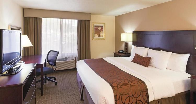 La Quinta Inn Suites Portland Nw Pet Policy