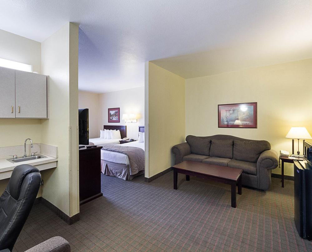 Quality Inn Suites Kerrville Pet Policy