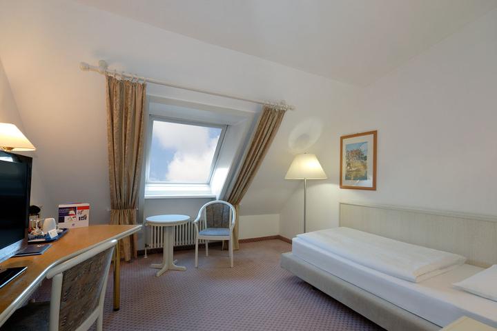 Pet Friendly Hotels In Sindelfingen De Bringfido