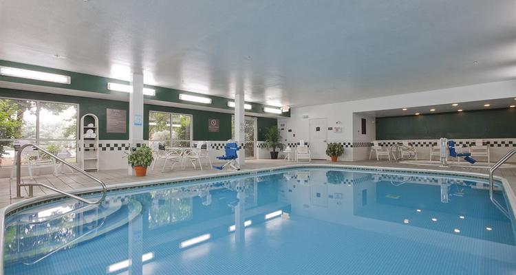 Comfort Suites Keeneland Airport Pet Policy