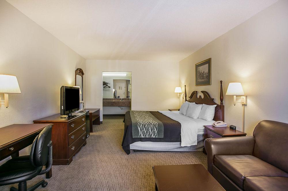 Days Inn Saint Pet Policy