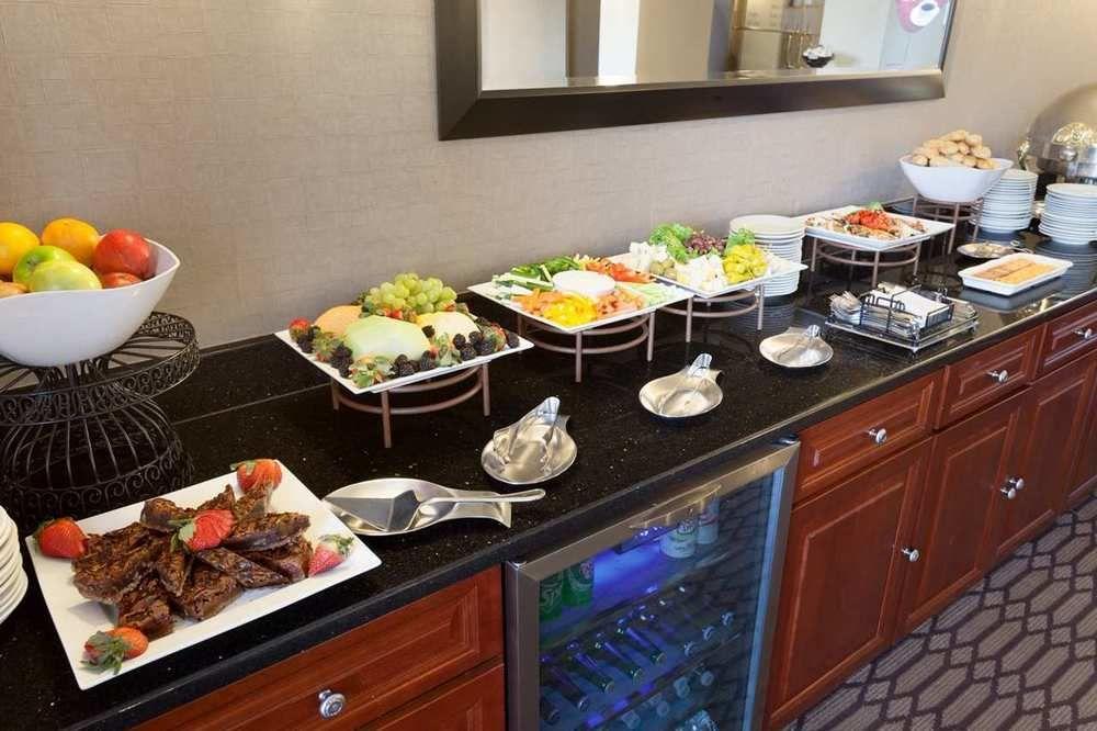 Hilton Newark Penn Station Pet Policy