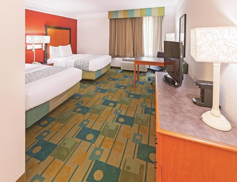 La Quinta Inn Suites Houston Galleria Pet Policy