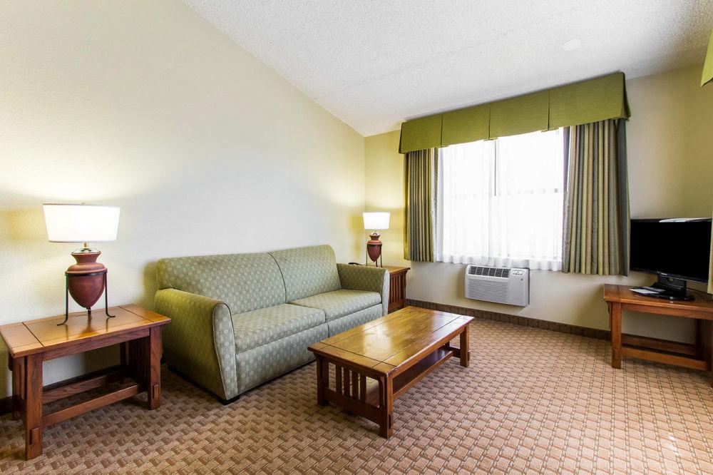 Quality Inn Tuba City Pet Policy