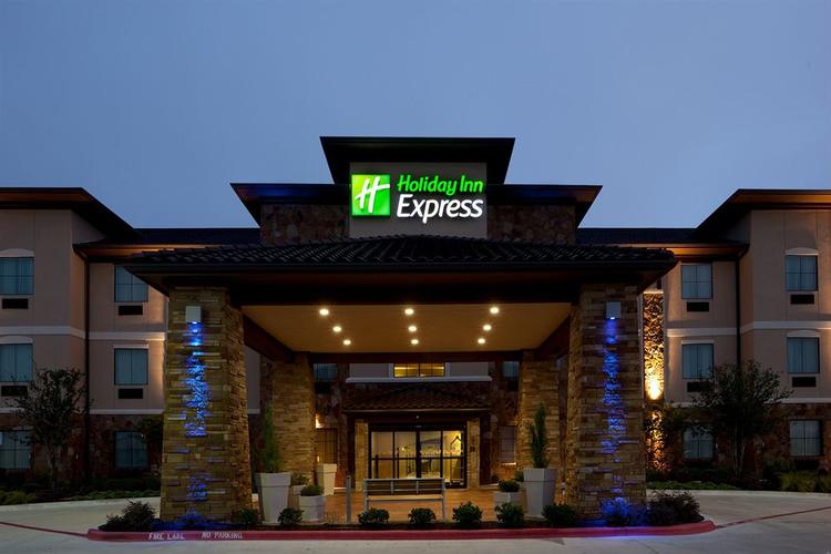 Holiday Inn Express Hotel & Suites Marble Falls Pet Policy