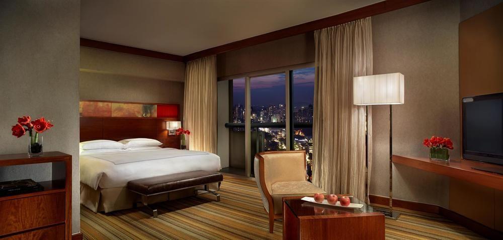 Swissotel The Stamford Pet Policy
