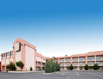 Grand Canyon Plaza Hotel Pet Policy