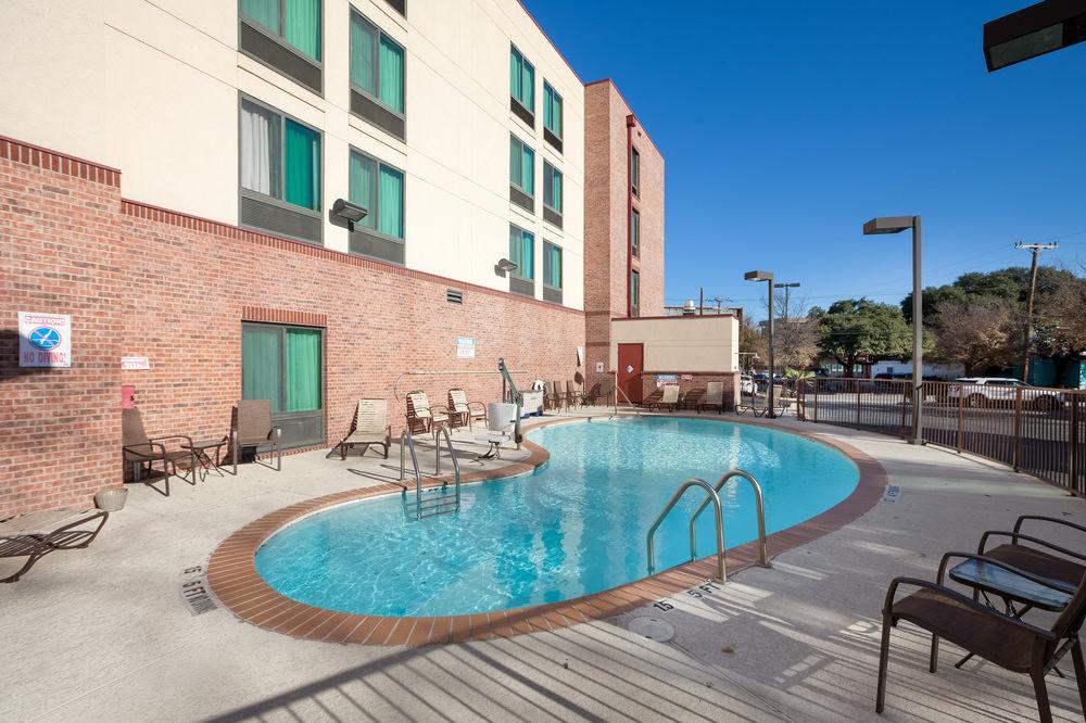 Comfort Inn Suites San Antonio Airport Pet Policy