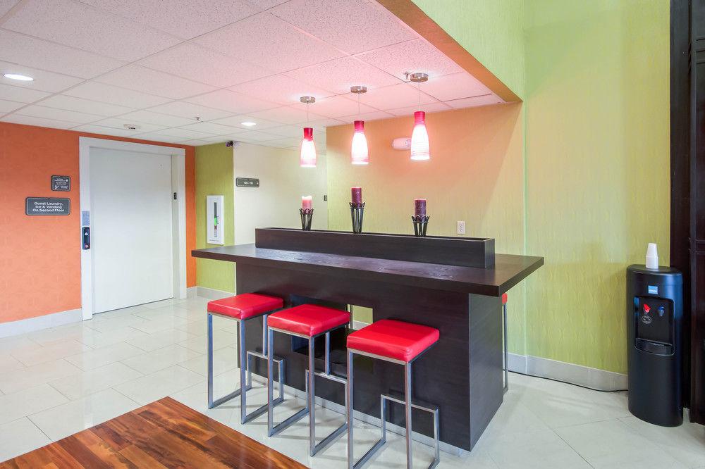 Pet Friendly Hotels In Mansfield Tx Bringfido