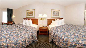 Quality Inn Roanoke Rapids Pet Policy