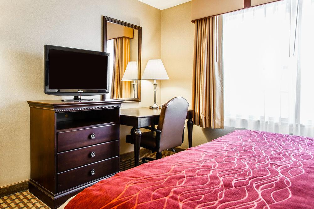 Comfort Inn Suites Scarborough Pet Policy
