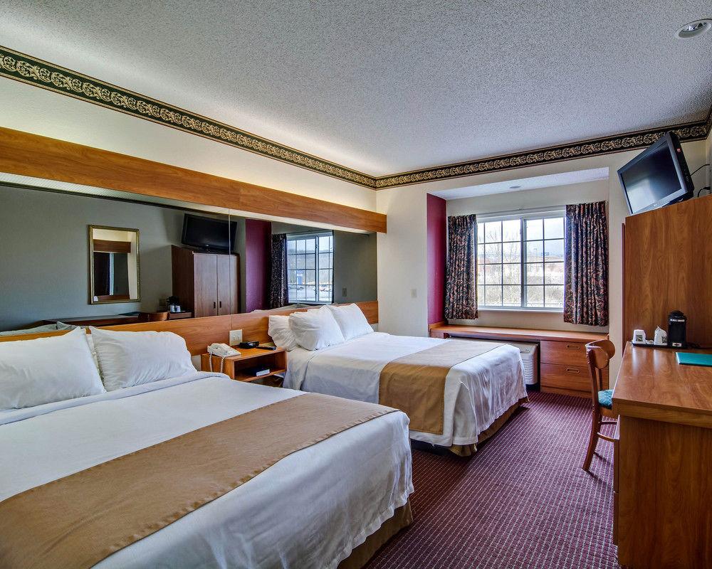 Quality Inn & Suites Bristol Pet Policy