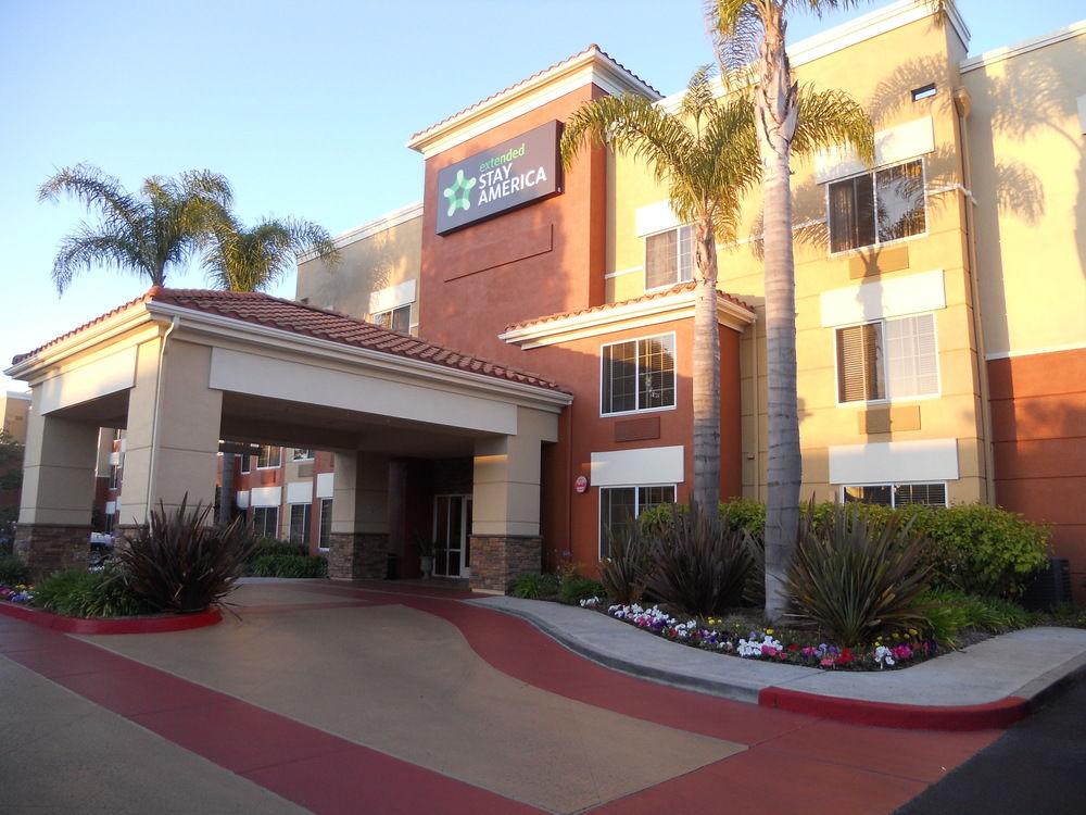 Pet Friendly Hotels in Torrance, CA 