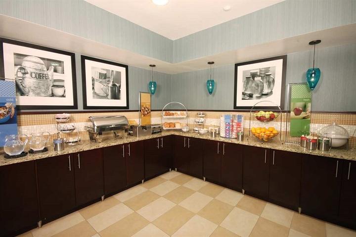 Pet Friendly Hotels in East Lansing, MI - BringFido