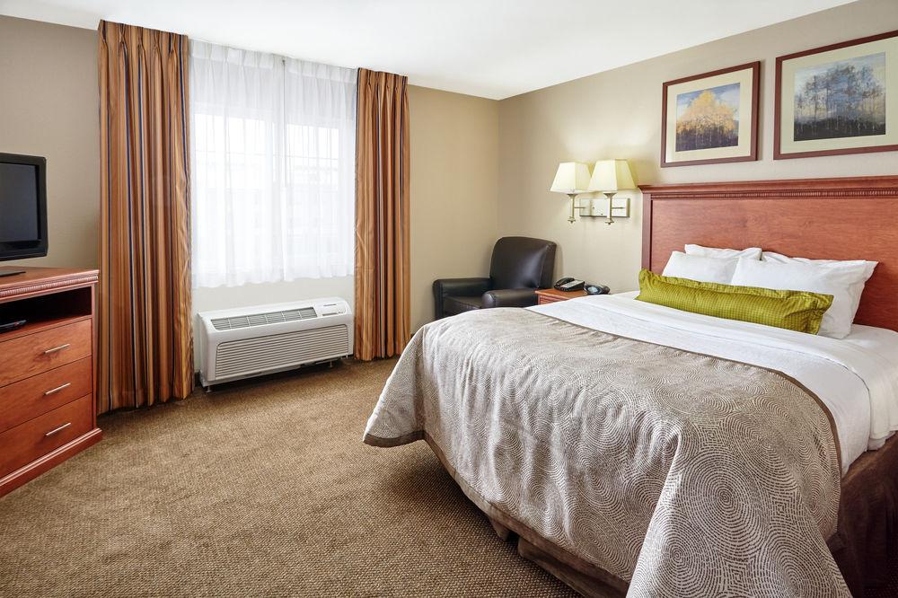 Pet Friendly Hotels In Oak Creek Wi Bringfido