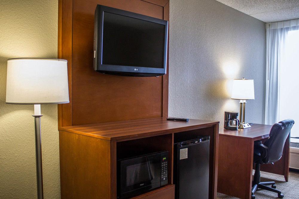 Comfort Inn Alliance Pet Policy