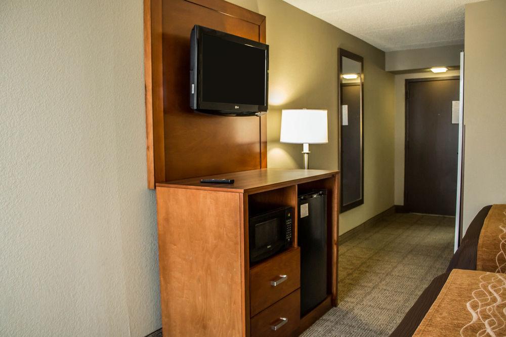 Comfort Inn Alliance Pet Policy