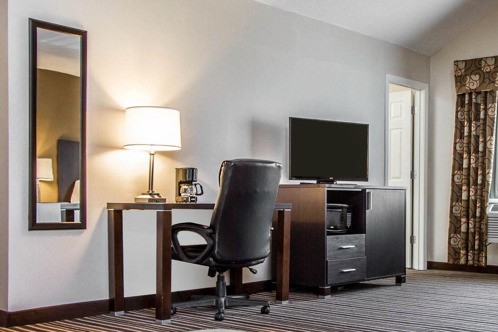 Quality Inn Suites South Portland Pet Policy