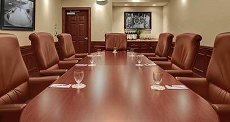 Hilton Garden Inn Akron Canton Airport Pet Policy