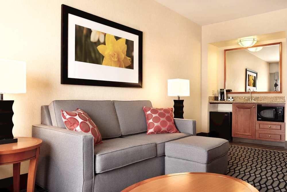 Hilton Garden Inn Akron Canton Airport Pet Policy